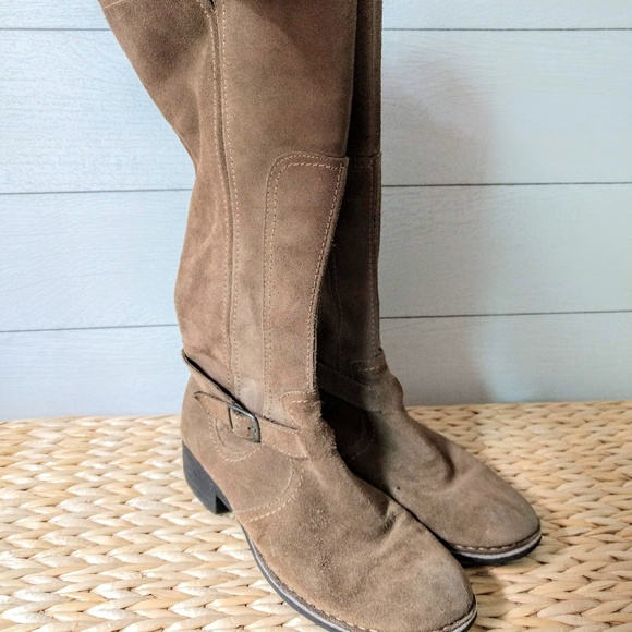 clarks knee high suede boots